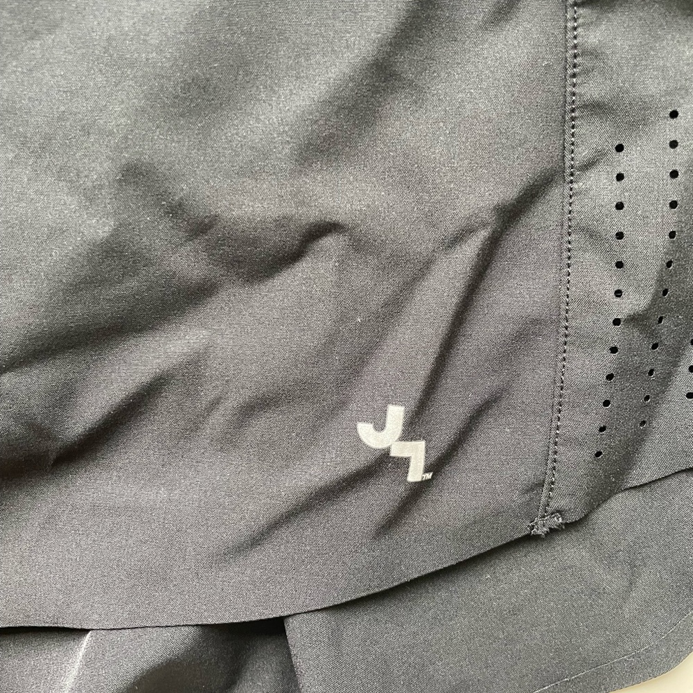 JoyLab Shorts - Picture 2 of 4